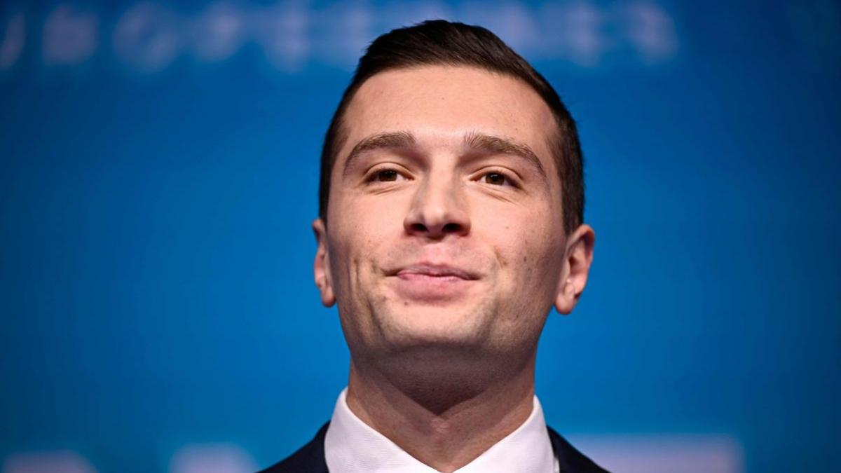 cine e jordan bardella pe mana caruia ramane extrema dreapta franceza dupa ce justitia i a luat lui le pen drepturile electorale
