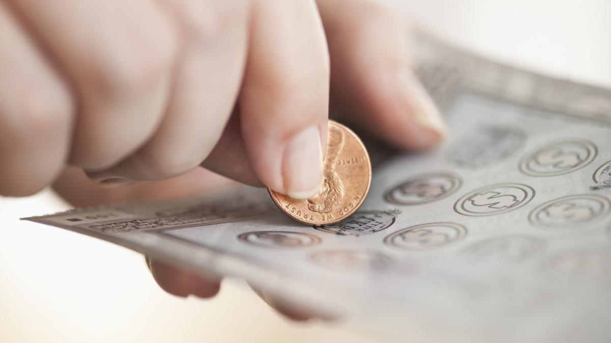 o ingrijitoare romanca din italia a castigat la loterie dar a decis sa continue sa munceasca