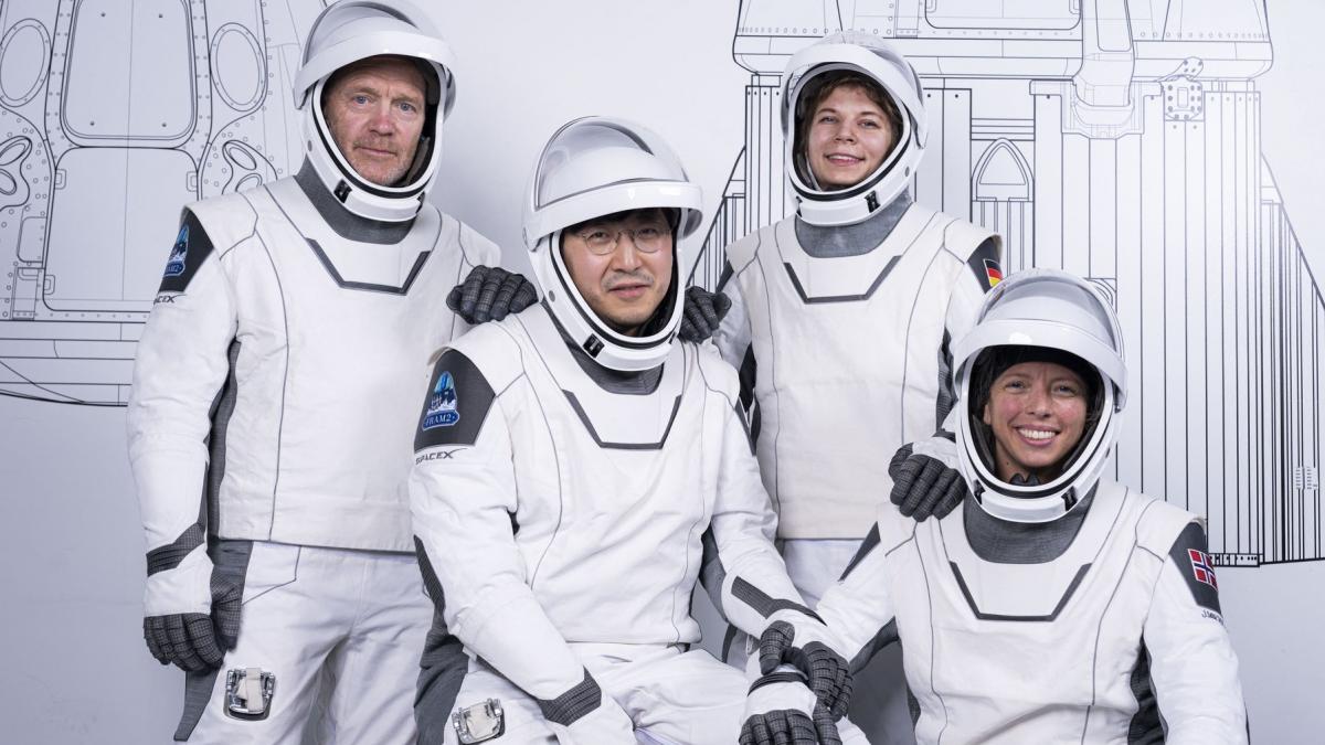 pasageri space x