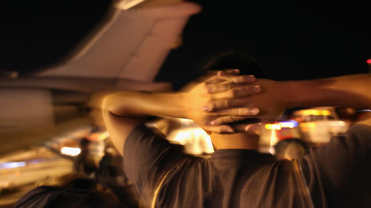 administratia trump a deportat din greseala un tata in temuta inchisoare din el salvador