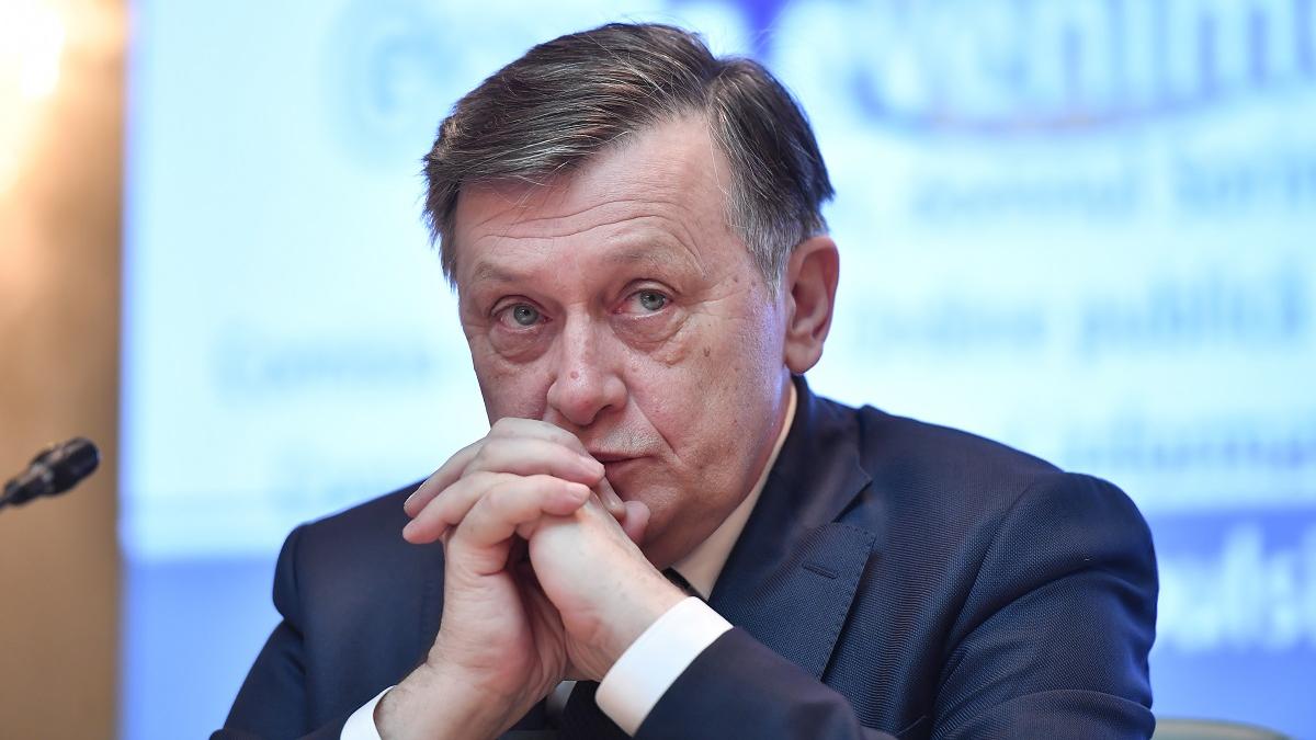 crin antonescu in interiorul sistemului in functionarea partidelor si a clasei politice trebuie facute schimbari