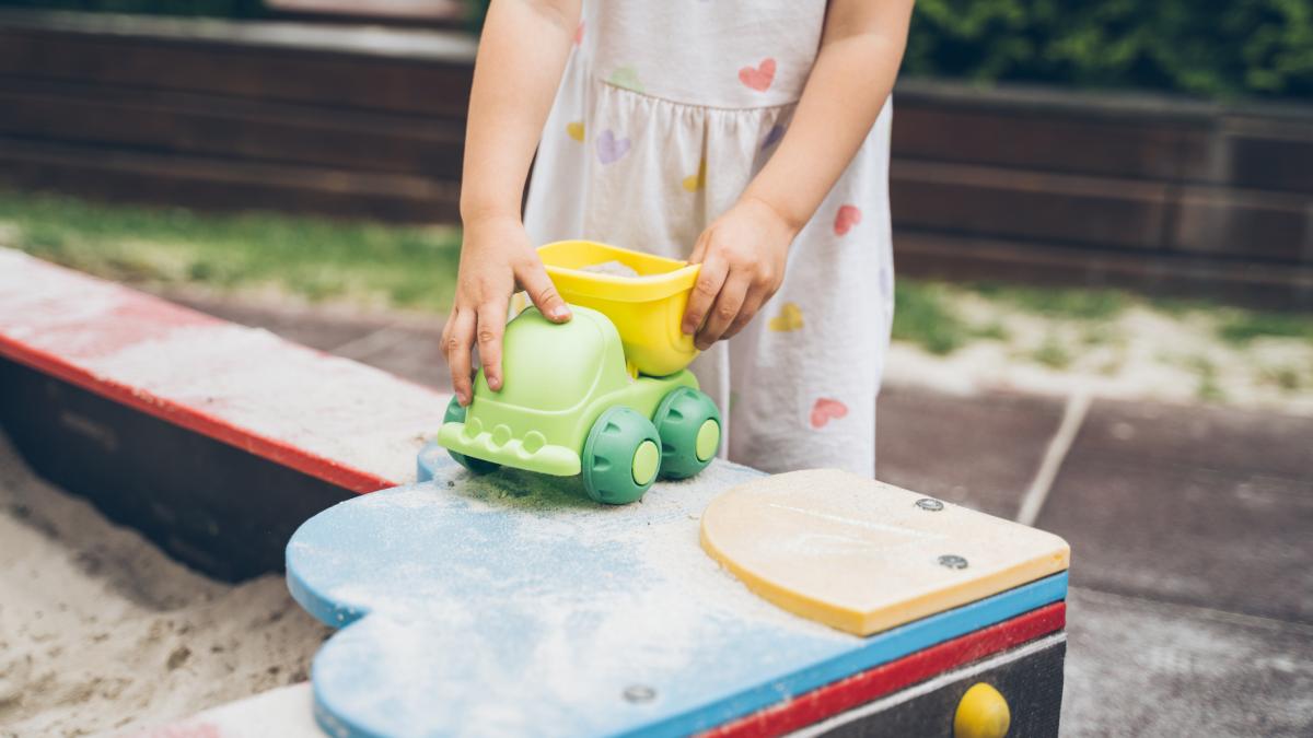 mare atentie la locurile de joaca nisipul poate fi o sursa de contaminare cu paraziti sunt foarte frecventi si in romania