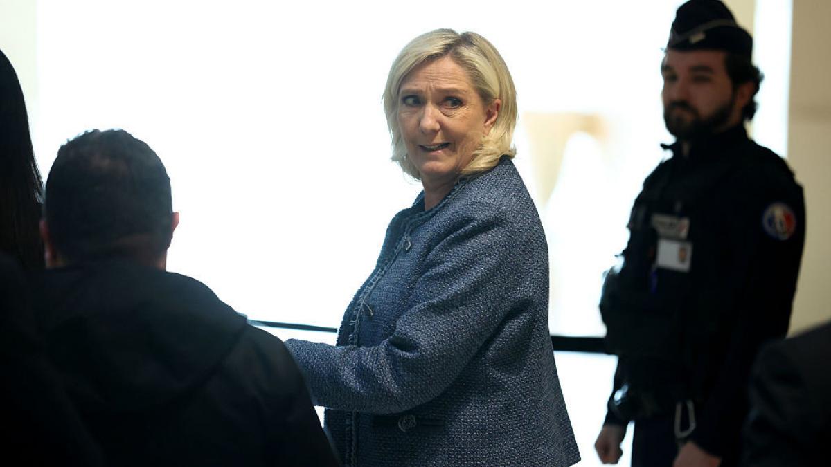 nu ma voi lasa eliminata primele declaratii facute de marine le pen dupa ce a fost interzisa la alegerile prezidentiale din franta