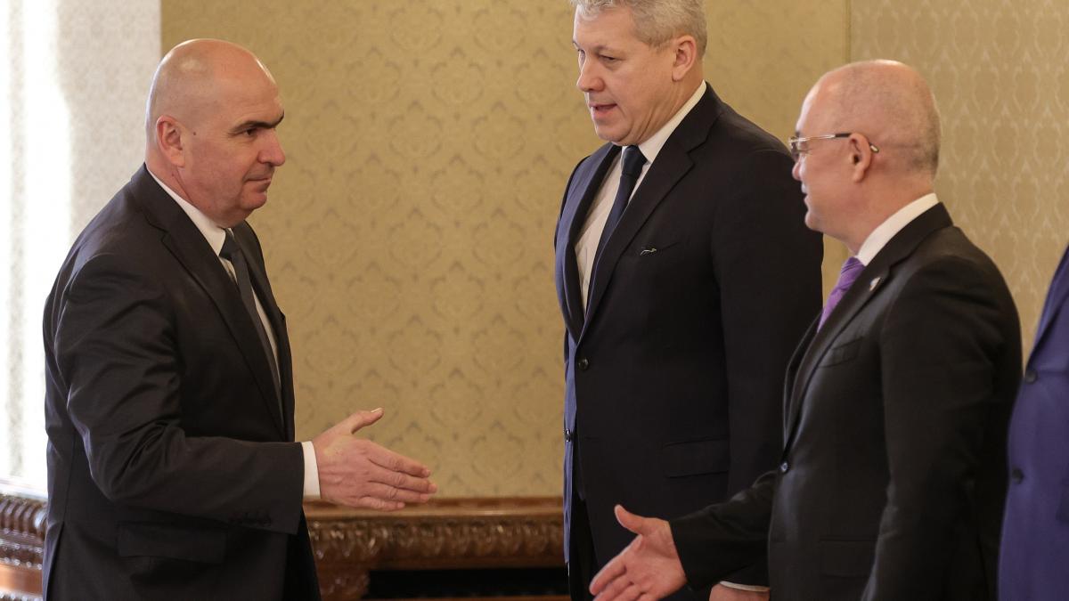 surse emil boc este in carti pentru un post de judecator la ccr cine se bate pentru cele trei posturi care raman libere in vara