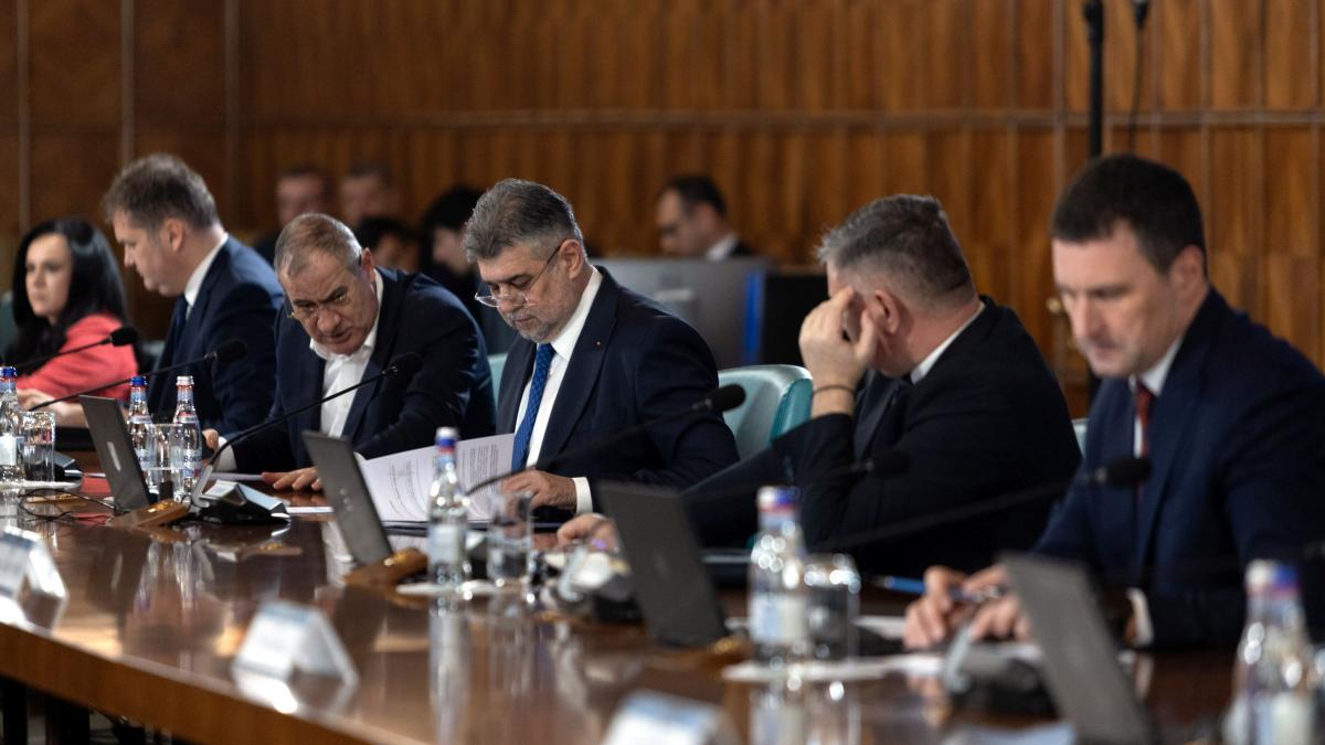 o noua ordonanta trenulet e pe masa guvernului se modifica taxa pe stalp si se fac derogari pentru cresteri de salarii