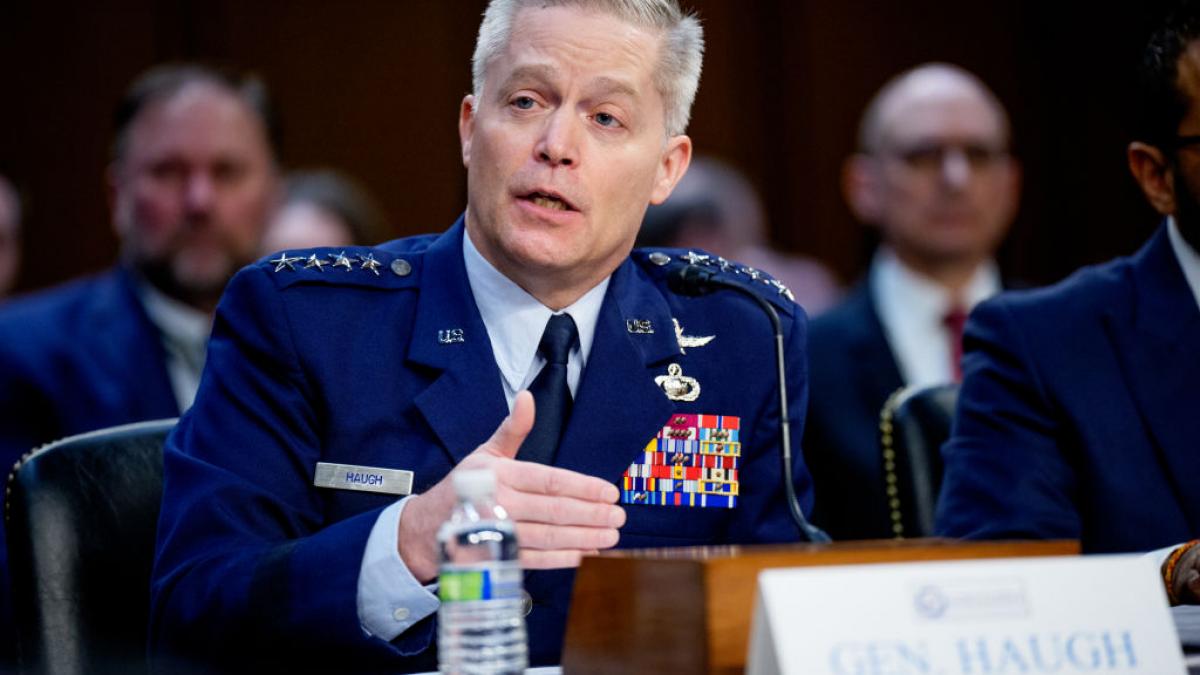 trump l a dat afara pe seful celei mai secrete agentii de spionaj din sua generalul haugh nu a facut parte din chatul signalgate