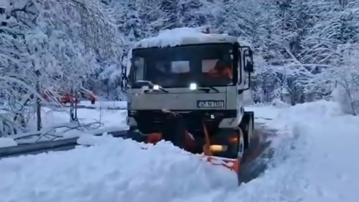 a venit iarna ninsori abundente in 36 de judete din tara temperaturile au scazut si cu 15 grade mai multe localitati sunt in bezna