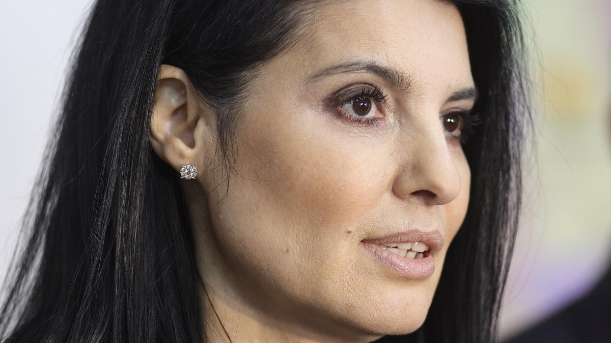 lavinia sandru il acuza pe raed arafat de manipulare si ipocrizie dsu striga ca o femeie discrimineaza alta femeie