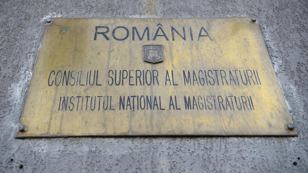 csm ameninta cu blocaj in justitie daca se adopta legea care desfiinteaza pensiile speciale ale magistratilor