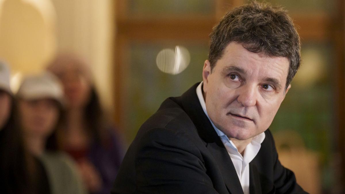 nicusor dan primar general bucuresti candidat alegeri prezidentiale romania 2025