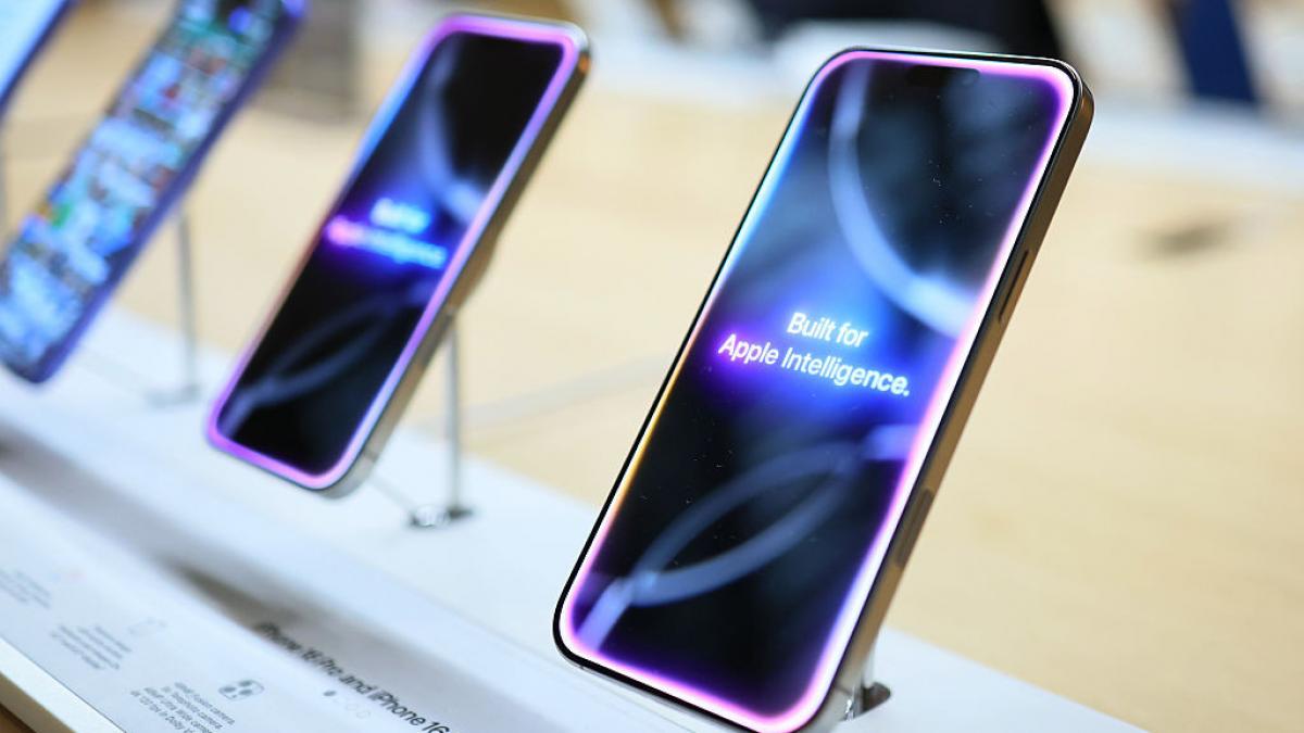 pretul iphone urilor s ar putea tripla daca productia se muta in statele unite cat ar urma sa coste un astfel de telefon pretul iphone urilor s ar putea tripla daca productia se muta in statele unite cat ar urma sa coste un astfel de telefon