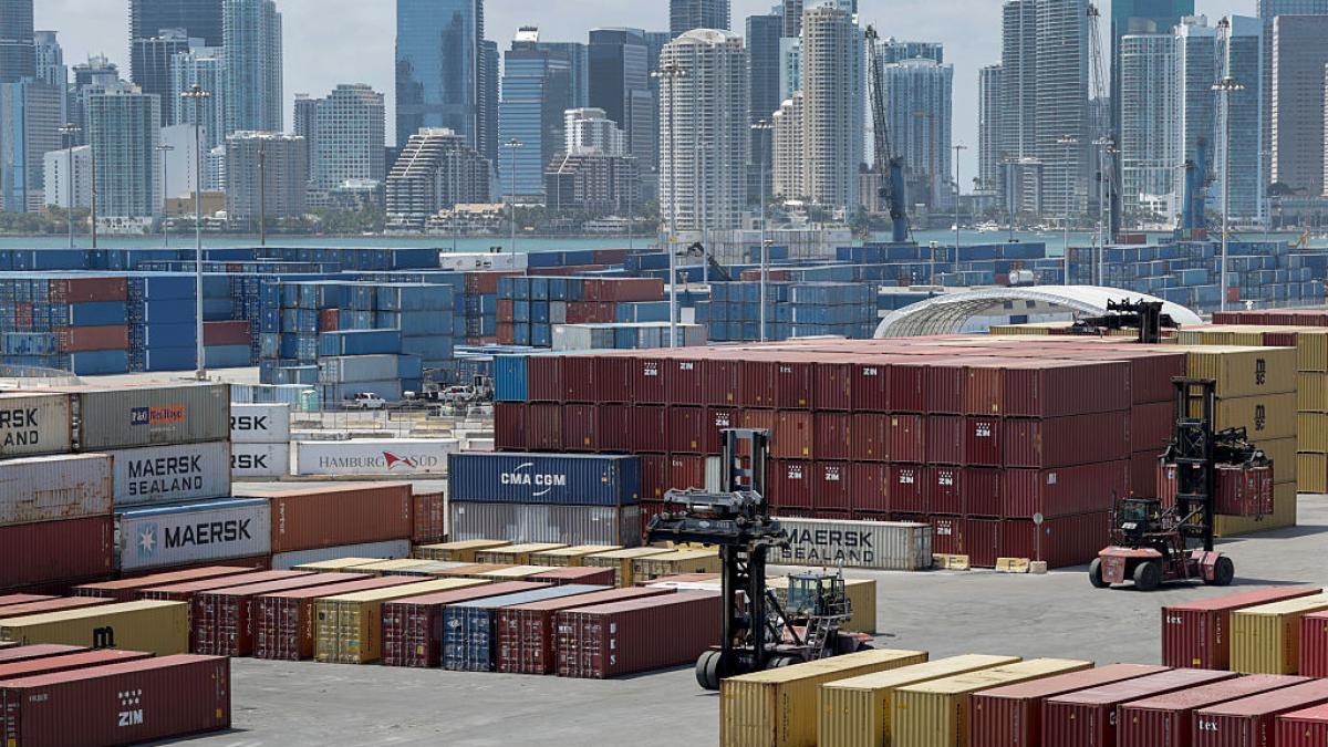 ue a adoptat tarifele de 25 pentru sua printre produsele taxate sunt soia si carnea de pasare whisky ul scapa de tarife