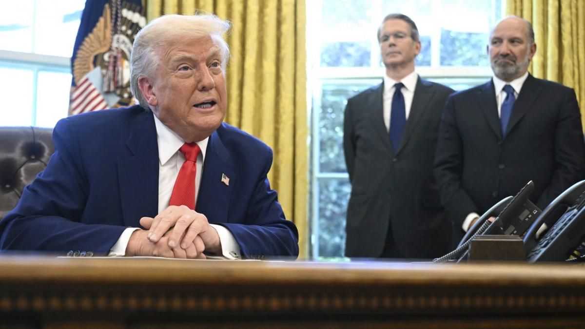 cnn culisele deciziei lui trump de a pune pauza la tarife posibila prabusire a pietei obligatiunilor a provocat panica la casa alba