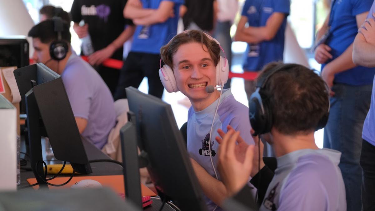 un festival al vinului cu barca pe dambovita ateliere pentru copii sau un paradis al lalelelor