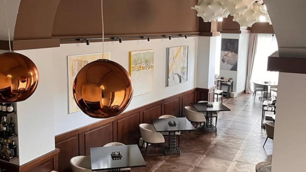 un restaurant te plateste cu 1 000 de euro pentru degustarea unei cine gourmet cu 10 feluri de mancare