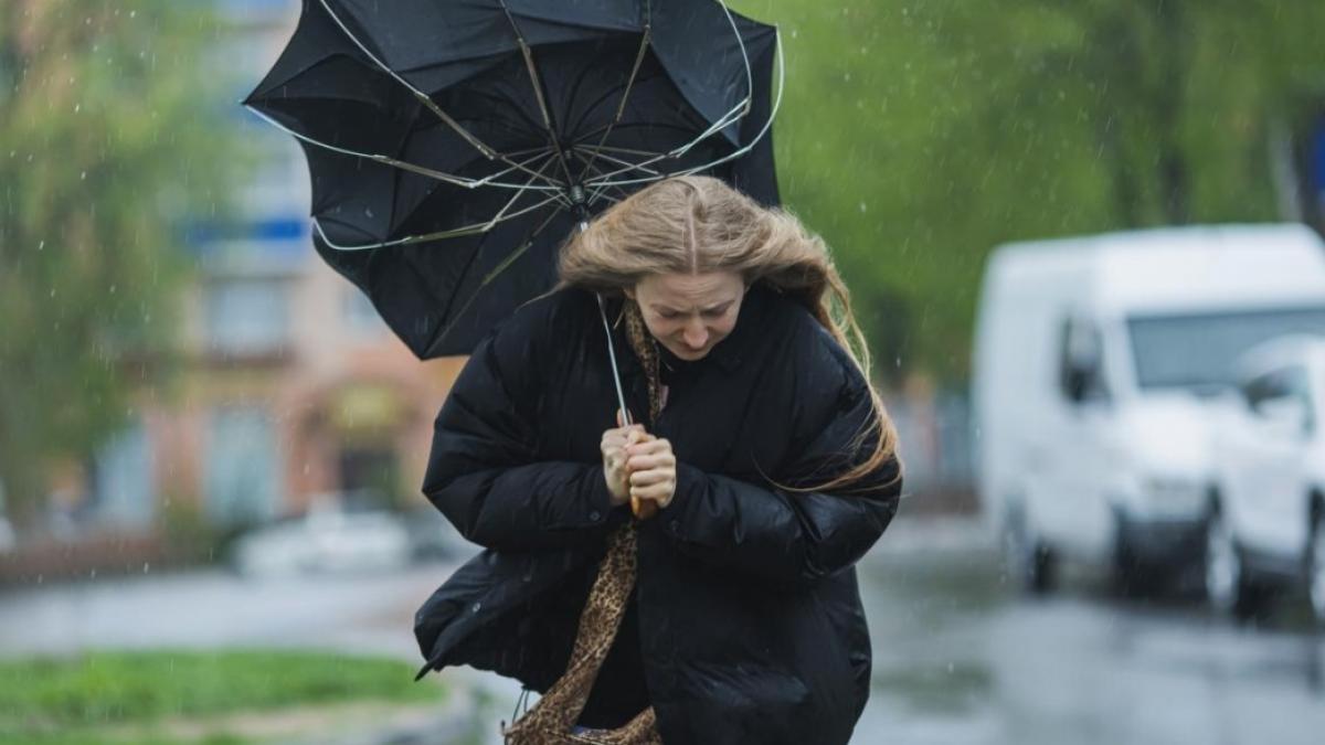 vreme rea in toata tara vant puternic cu rafale de 100 km h in unele zone noi avertizari de la meteorologi vreme rea in toata tara vant puternic cu rafale de 100 km h in unele zone noi avertizari de la meteorologi