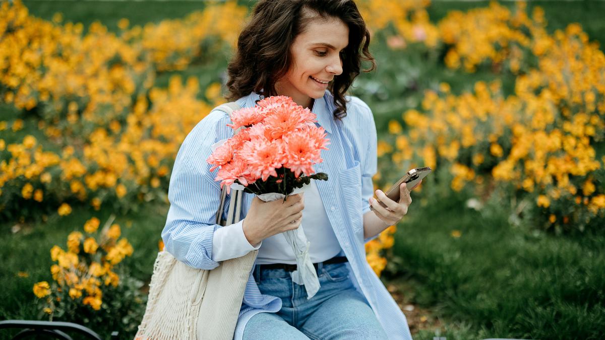 mesaje de florii 2025 urari si felicitari pentru cei dragi care isi sarbatoresc onomastica