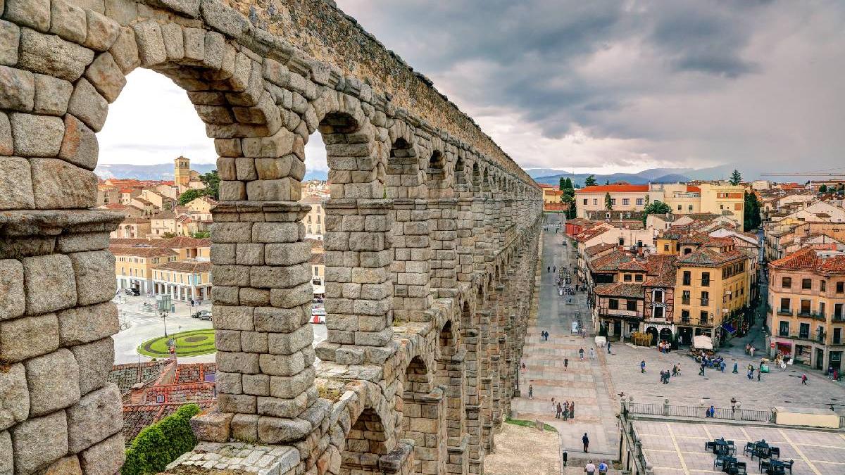 un turist britanic si a pierdut viata la segovia dupa ce a cazut de pe o terasa cu vedere spre celebrul apeduct roman