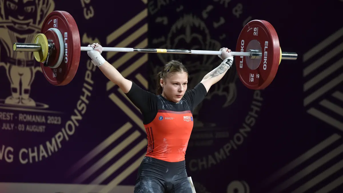 andreea cotruta a castigat o medalie de aur si doua de argint la campionatele europene de haltere de la chisinau