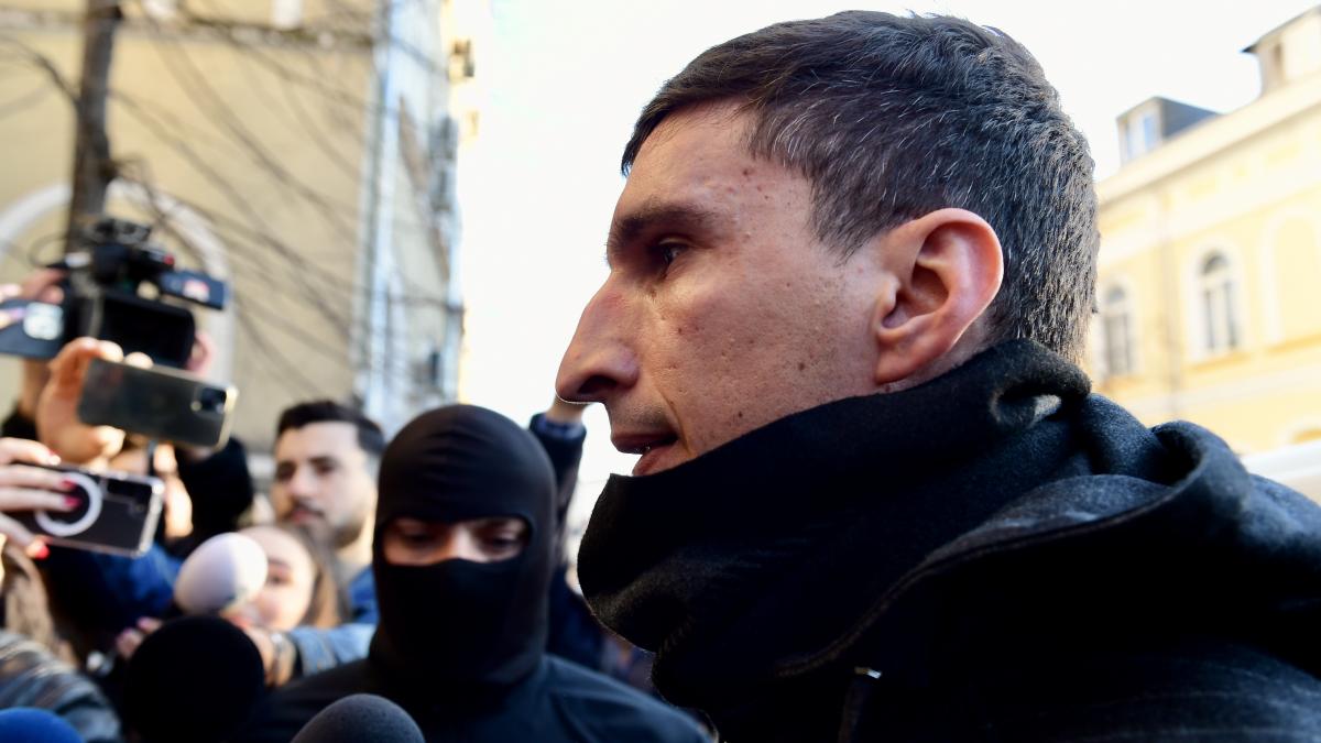 finantatorul lui georgescu bogdan peschir ramane in arest judecatorii au prelungit masura cu inca 30 de zile finantatorul lui georgescu bogdan peschir ramane in arest judecatorii au prelungit masura cu inca 30 de zile
