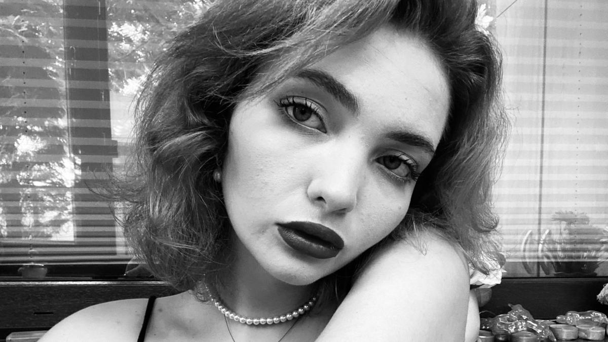 O studentă la Drept a murit subit în ciubărul de la o cabană din Bistriţa. Alexandra avea 22  de ani şi era fiica unui notar
