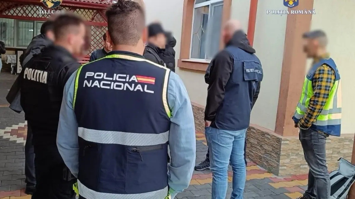 traficantii de copii din tandarei care au speriat anglia acum 15 ani s au mutat in spania cum comiteau jafuri cu metoda imbratisarii