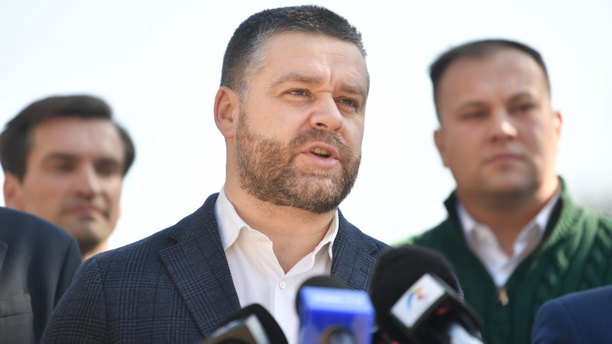 ciprian ciucu a dat in judecata mapn primarul a atacat autorizatia de constructie a unui hotel ciprian ciucu a dat in judecata mapn primarul a atacat autorizatia de constructie a unui hotel
