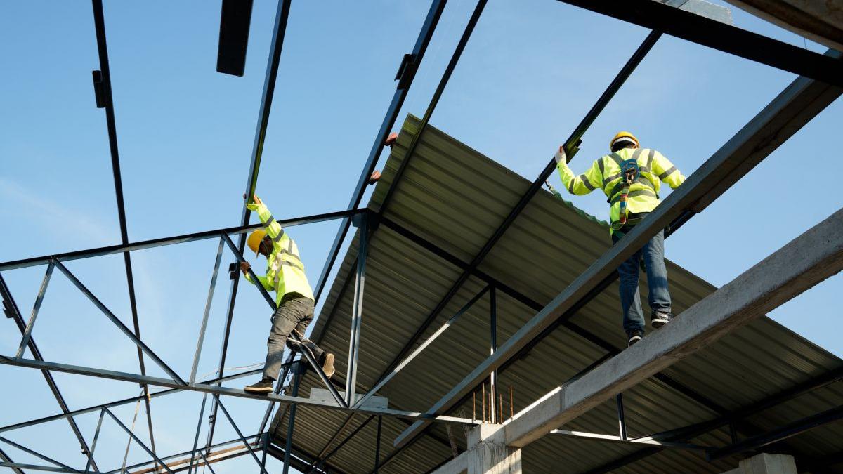 orasul din romania in care se construieste o fabrica de 20 de milioane de euro cu bani din ungaria cate locuri de munca sunt create