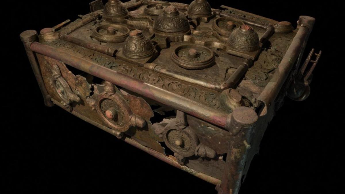 manuscrise vechi de 1000 de ani ascunse de calugari irlandezi de invadatorii vikingi vor fi expuse pentru prima data