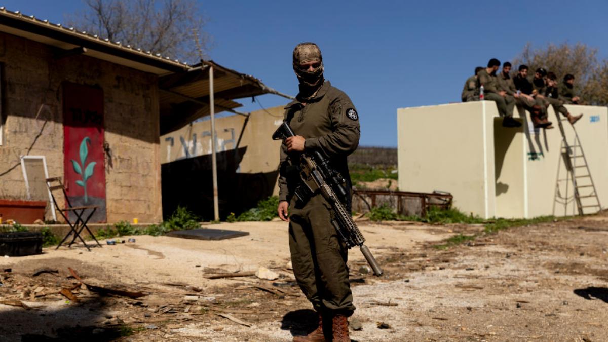 armata israeliana da vina pe o neintelegere pentru uciderea a 15 asistenti de urgenta in fasia gaza