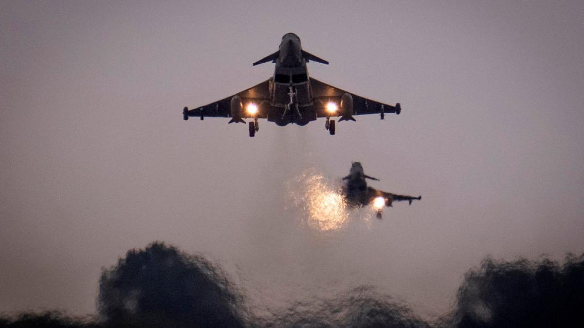 britanicii au interceptat doua aeronave rusesti in apropierea spatiului aerian al nato