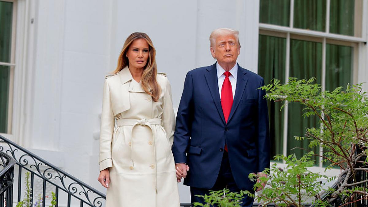 donald trump a anuntat ca va participa la inmormantarea papei francisc alaturi de prima doamna