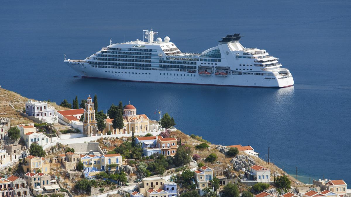 vacanta care nu se incheie niciodata se vand apartamente de lux pe o croaziera care va naviga la nesfarsit