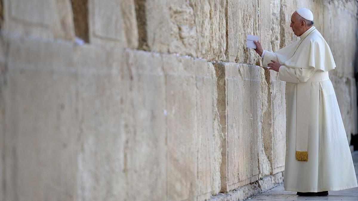 papa francisc a sunat in fiecare zi la singura biserica catolica din gaza ultima conversatie a fost in sambata mare ne a binecuvantat