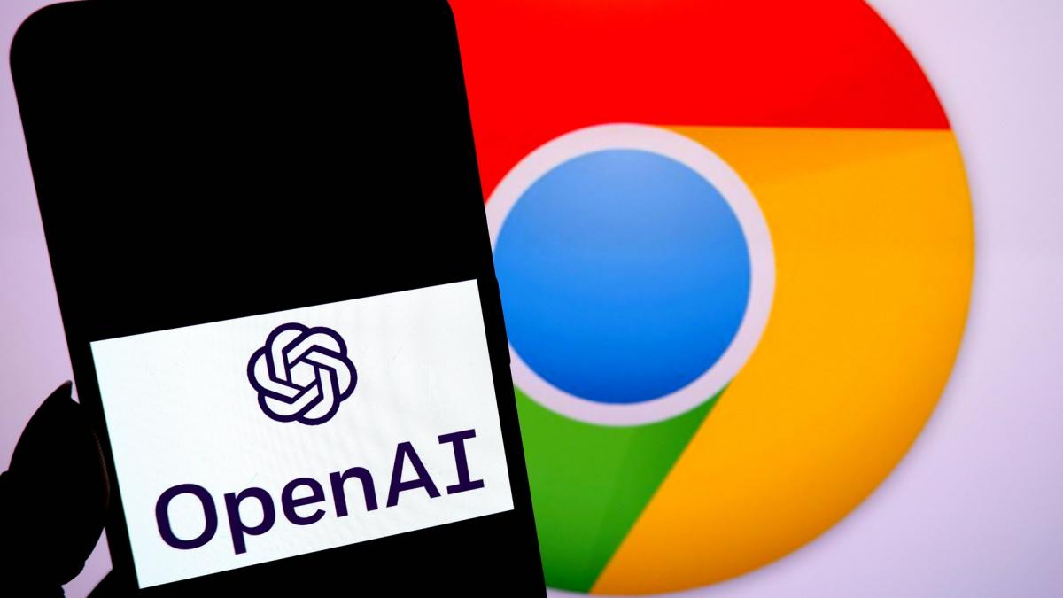 pe fundal loog google chrome si un telefon cu open ai
