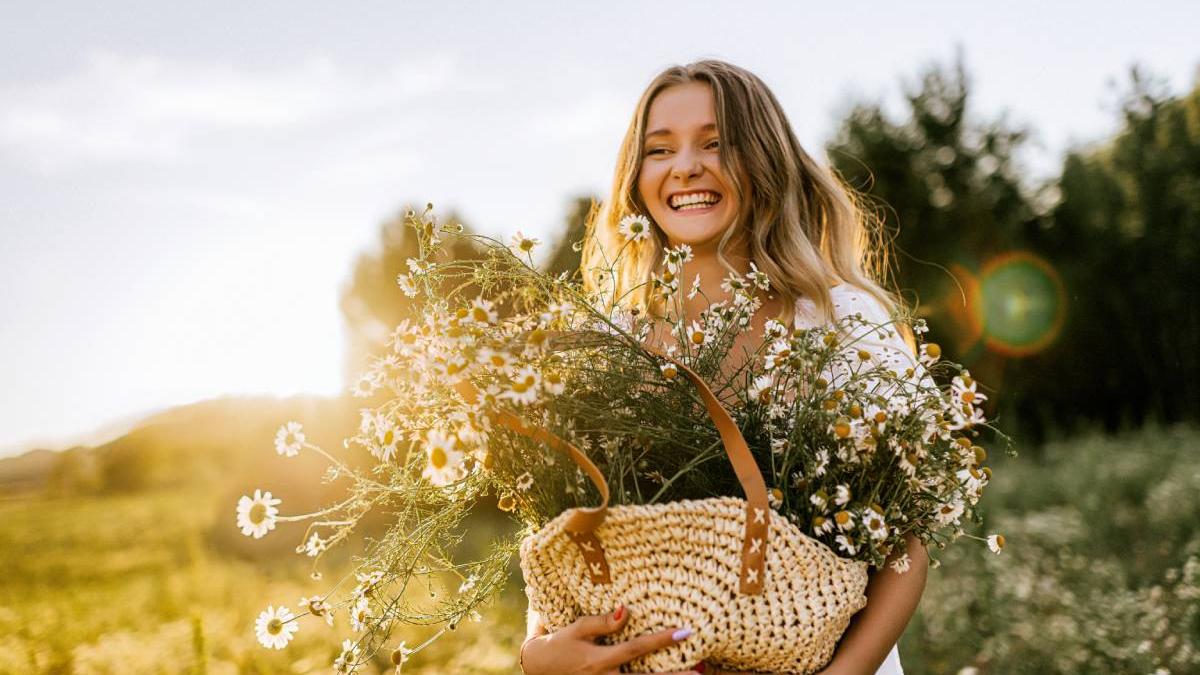 horoscopul de miercuri 23 aprilie 2025 trei zodii trebuie sa fie atente la sanatate afla ce iti rezerva astrele in dragoste si bani