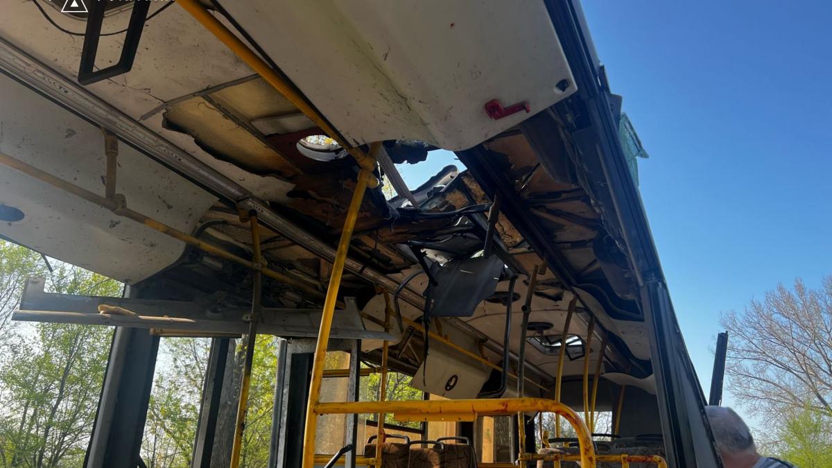noua persoane au murit dupa ce o drona rusa a lovit un autobuz cu muncitori noua persoane au murit dupa ce o drona rusa a lovit un autobuz cu muncitori