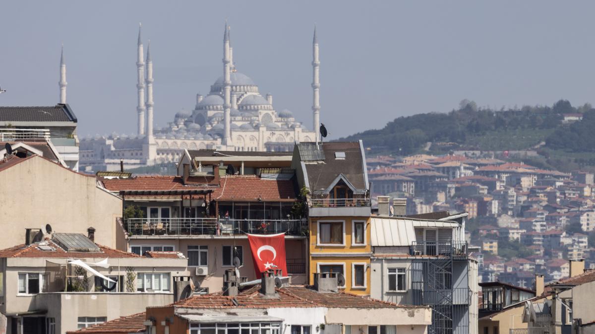 un nou cutremur puternic in turcia de teama oamenii au inceput sa plece din istanbul