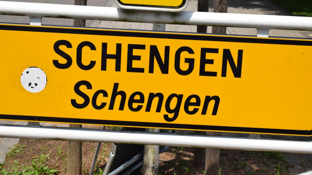 Zece țări din spațiul Schengen introduc controalele la frontieră în 2025