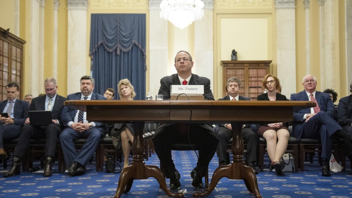 trimisii lui trump au sosit in romania pentru alegerile de duminica lovitura uriasa pentru george simion