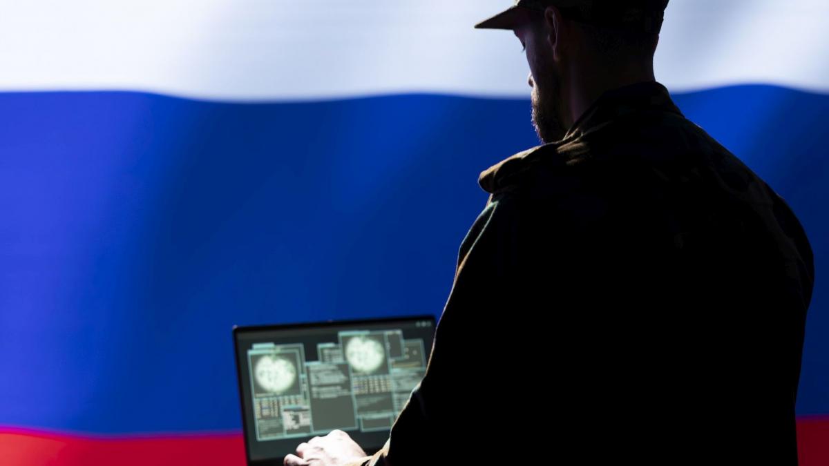 cum recruteaza rusia pe internet sabotori straini trimisi sa provoace haos in europa sunt de unica folosinta