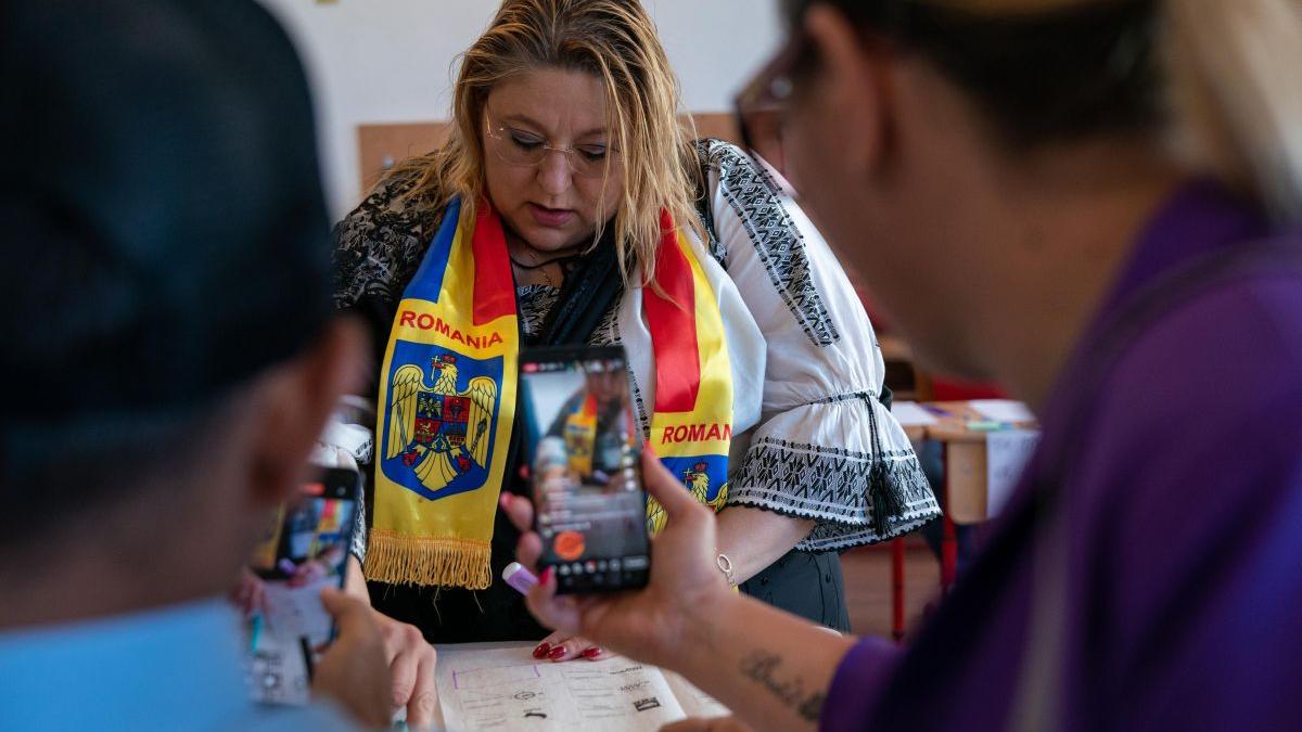 diana sosoaca in vizorul politiei dupa ce s a trecut pe buletinul de vot alaturi de vlad tepes si stefan cel mare