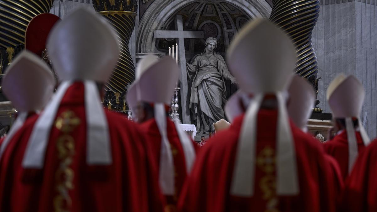 motivul pentru care papii aleg nume diferite care ar putea fi numele noului suveran pontif