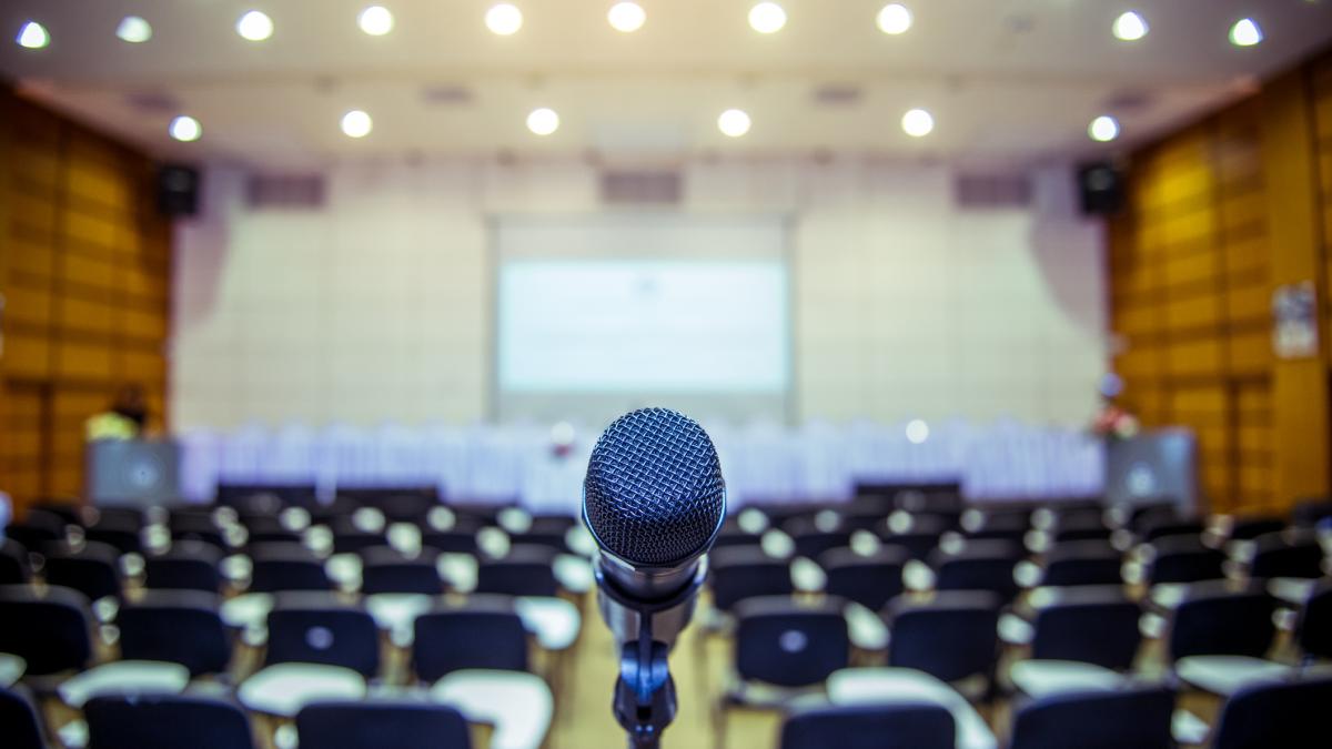 recordul de cea mai lunga conferinta de presa din istorie a fost depasit conferinta maraton a durat 15 ore cu pauze de rugaciune