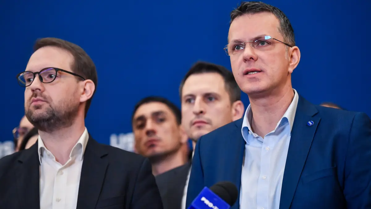 ionut mosteanu despre o coalitie cu psd pnl si usr la aceeasi masa e nevoie de psd sa avem un 50 e aritmetica simpla parlamentara