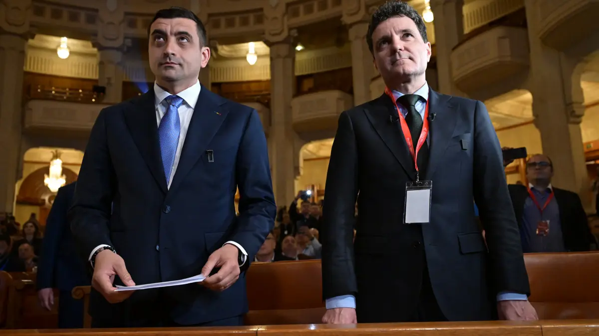 nicusor dan george simion joaca un rol una vorbesti cu el in privat alta zice public