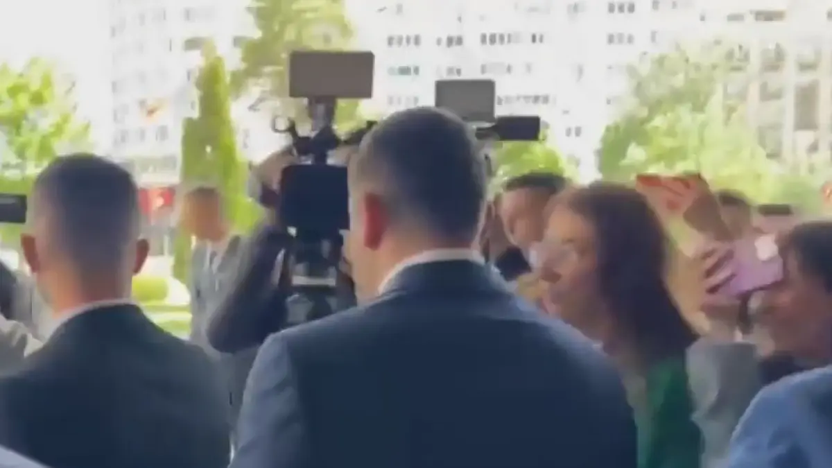simion scene violente dupa congresul bns a lovit un angajat spp cu cotul