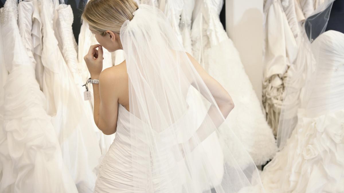 tarifele lui trump au scumpit si rochiile de mireasa reactiile femeilor cand au vazut cati bani trebuie sa dea in plus