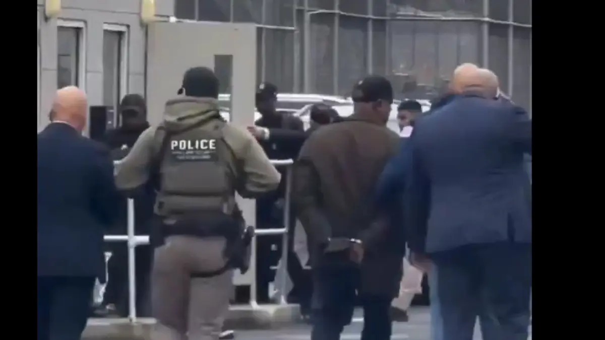 un primar din sua a fost arestat in timpul unui protest la un centru federal de detentie pentru imigranti