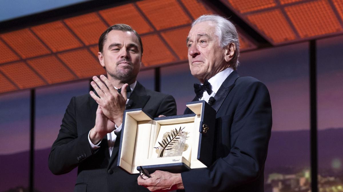 nu poti doar sa stai sa te uiti toti care pretuiesc libertatea sa se organizeze sa voteze mesajul lui robert de niro la cannes